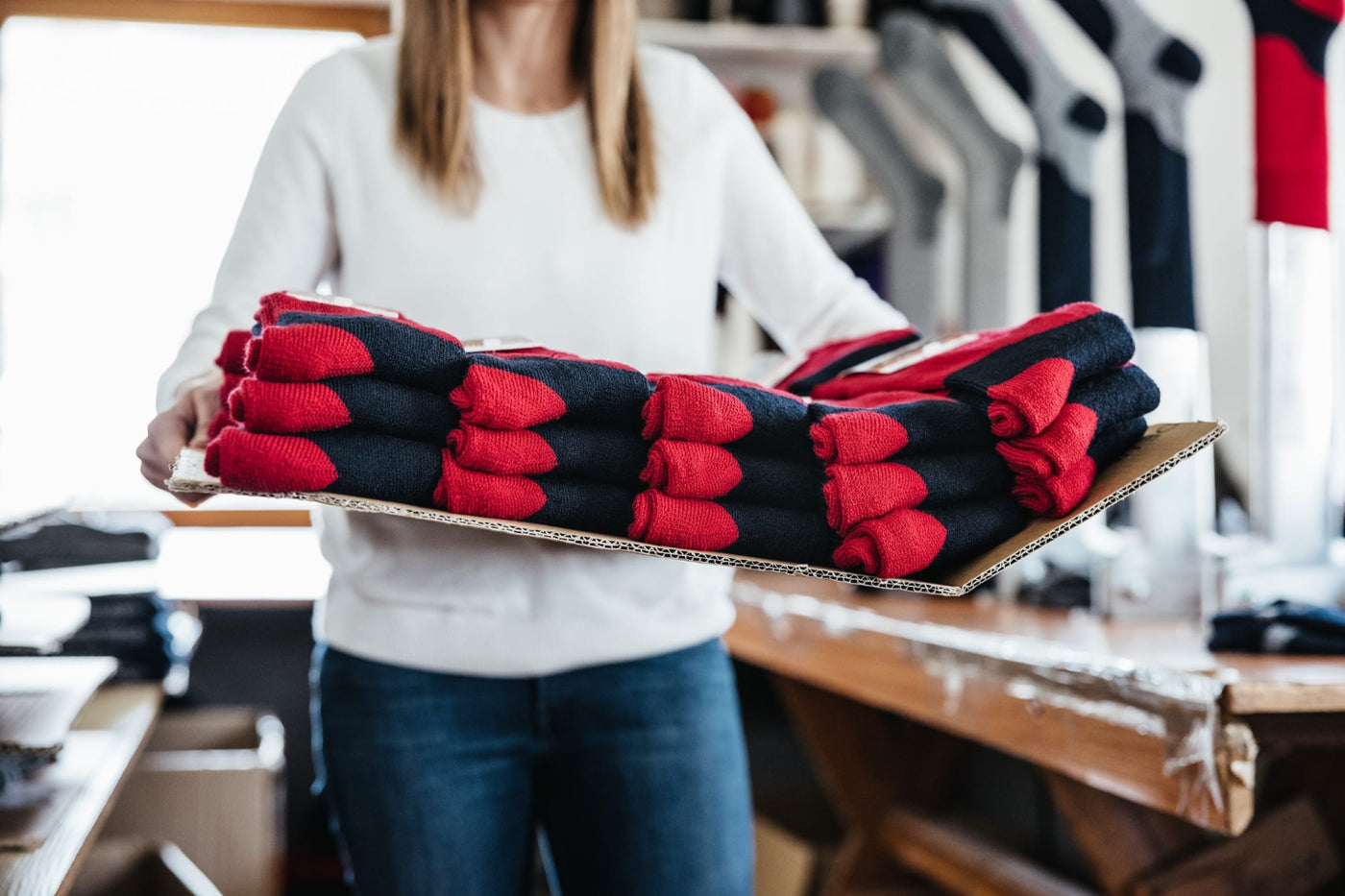 Artigiano altoatesino porta calze sportive in lana